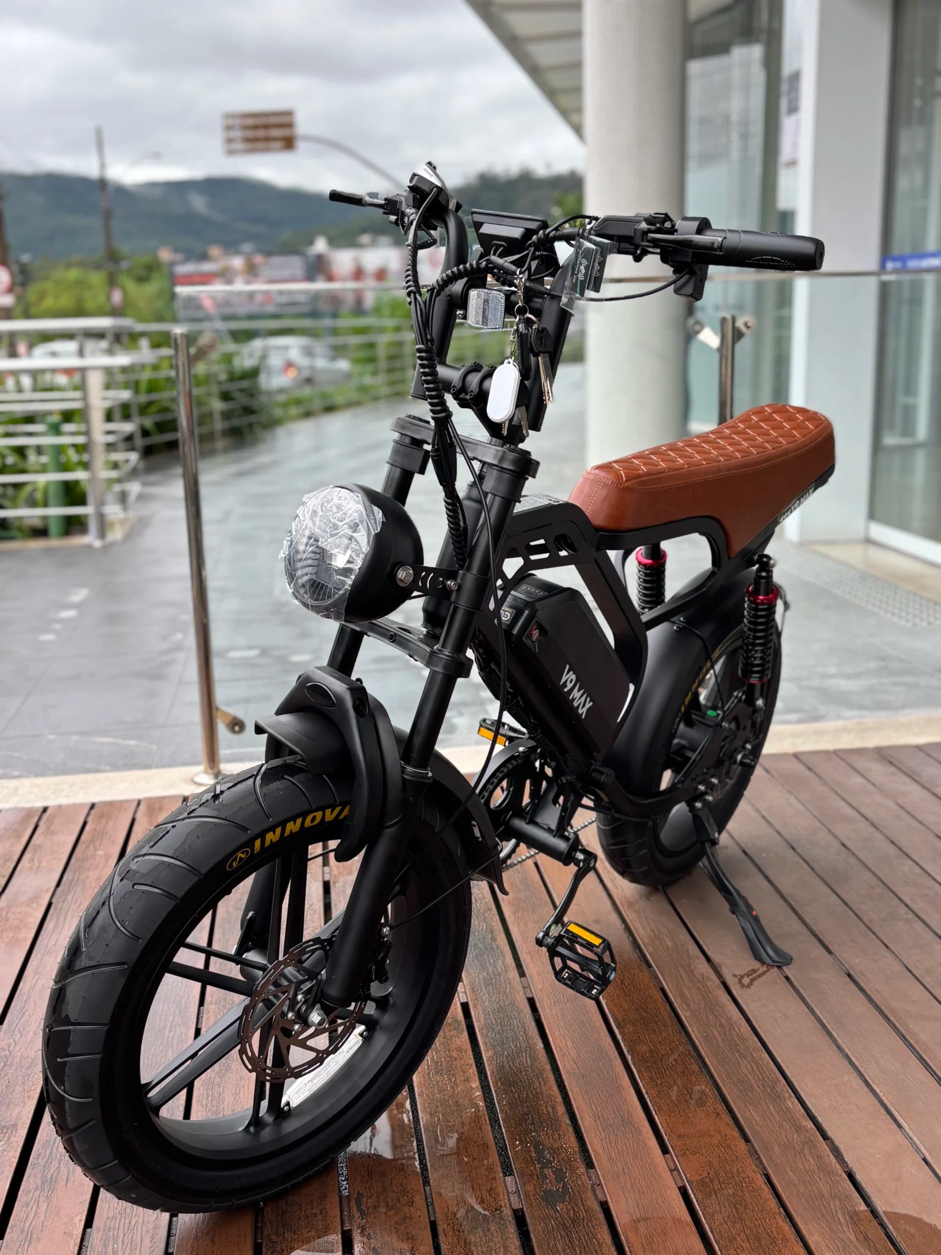 V9 MAX — foto original da Life Eletric